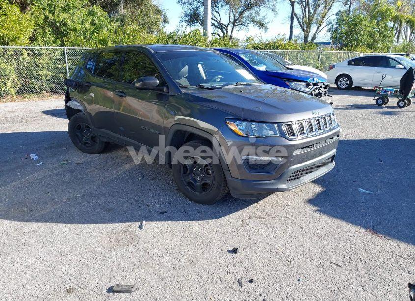 2018 Jeep Compass SPORT FWD (VIN 3C4NJCAB2JT469292) main photo