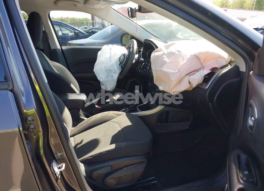 Photo 5 of 2019 Jeep Compass SPORT FWD (VIN 3C4NJCAB2KT613117)