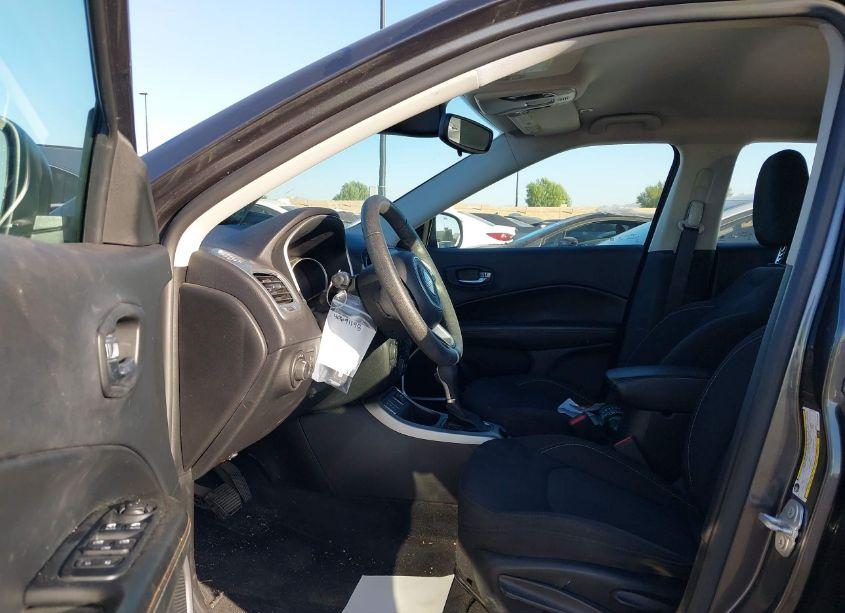 Photo 5 of 2019 Jeep Compass SPORT FWD (VIN 3C4NJCAB2KT613795)