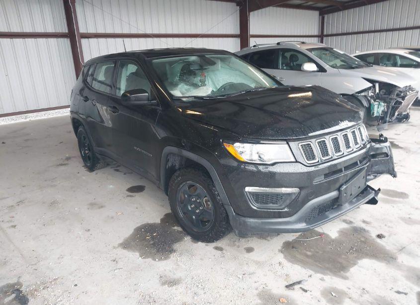 2020 Jeep Compass SPORT FWD (VIN 3C4NJCAB2LT151188) main photo
