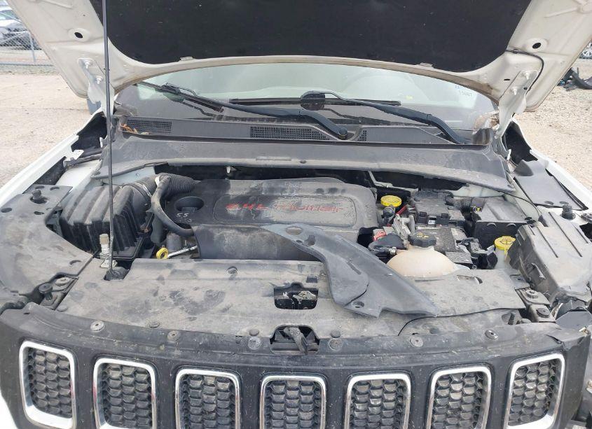 Photo 10 of 2018 Jeep Compass SPORT FWD (VIN 3C4NJCAB3JT286838)