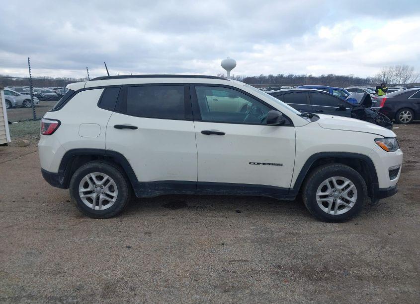 Photo 13 of 2018 Jeep Compass SPORT FWD (VIN 3C4NJCAB3JT286838)