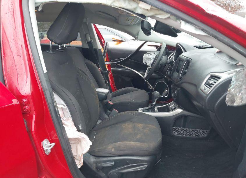 Photo 5 of 2019 Jeep Compass SPORT FWD (VIN 3C4NJCAB3KT636681)