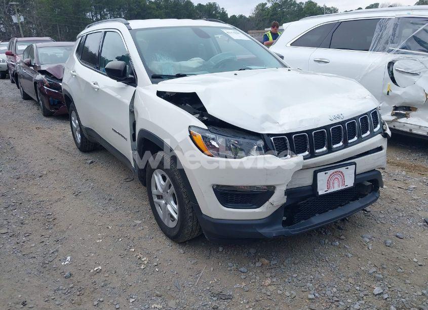 2020 Jeep Compass SPORT FWD (VIN 3C4NJCAB3LT150955) main photo