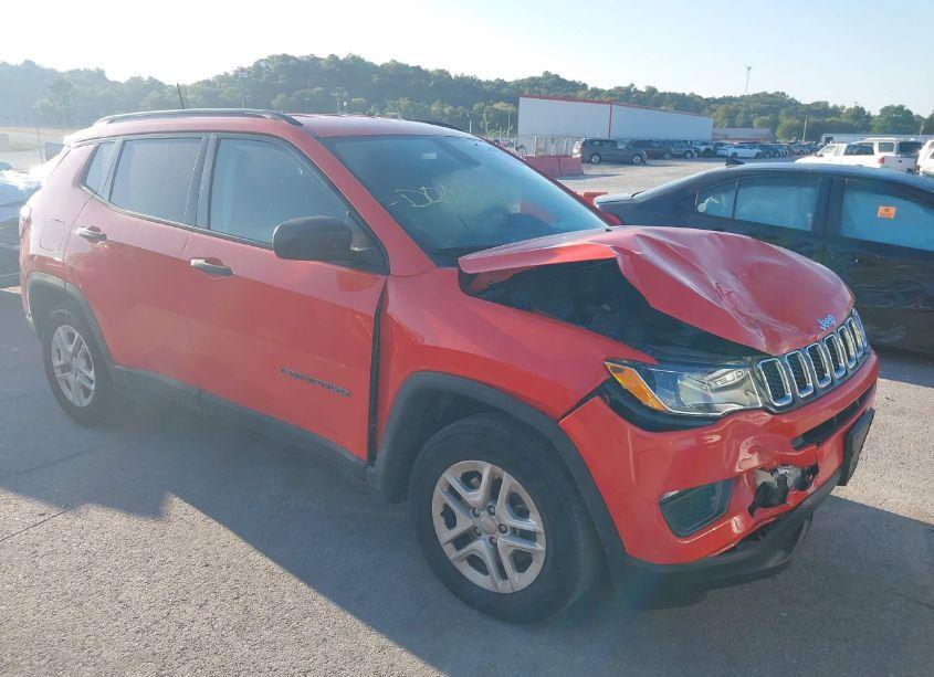 2018 Jeep Compass SPORT FWD (VIN 3C4NJCAB4JT140111) main photo