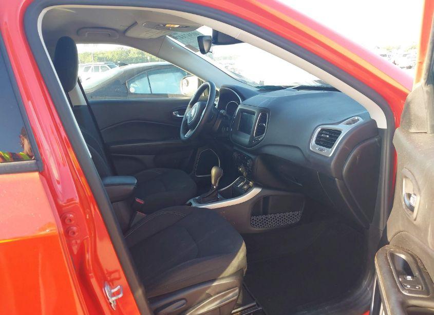 Photo 5 of 2018 Jeep Compass SPORT FWD (VIN 3C4NJCAB4JT140111)