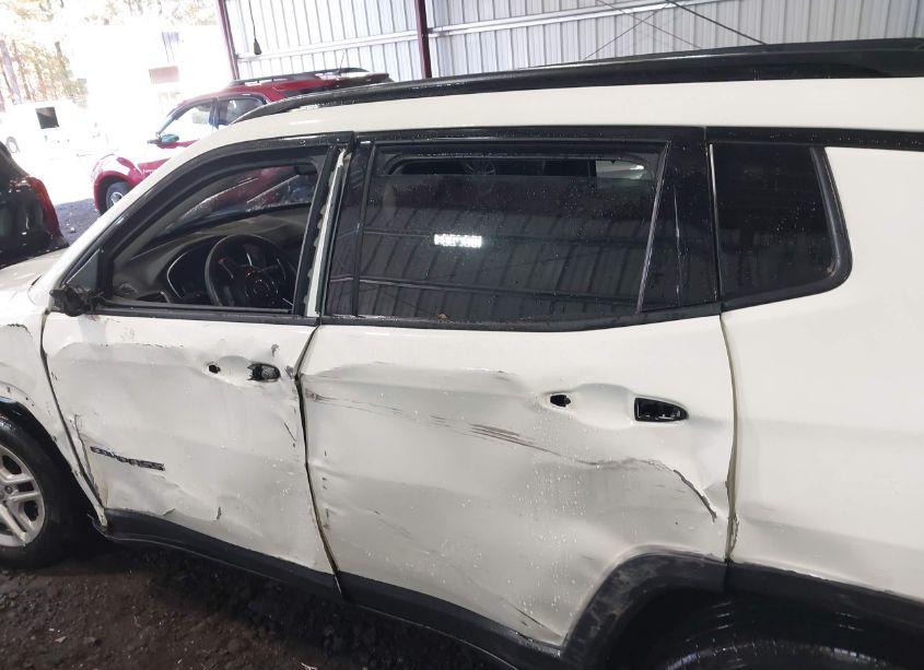 Photo 13 of 2018 Jeep Compass SPORT FWD (VIN 3C4NJCAB4JT331091)