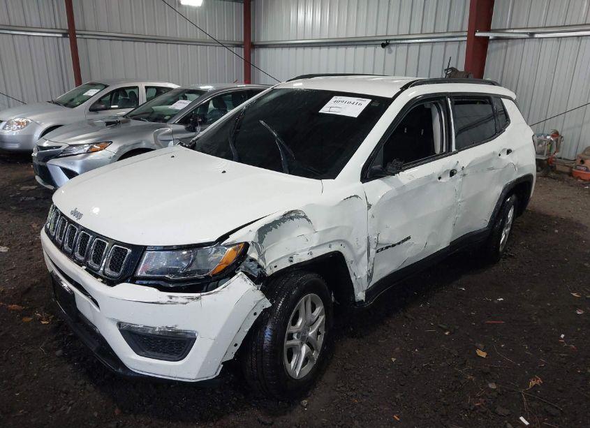 Photo 2 of 2018 Jeep Compass SPORT FWD (VIN 3C4NJCAB4JT331091)