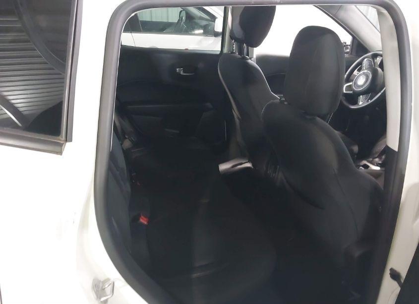 Photo 8 of 2018 Jeep Compass SPORT FWD (VIN 3C4NJCAB4JT331091)