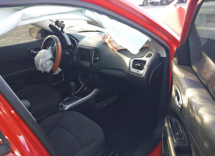 Photo 5 of 2019 Jeep Compass SPORT FWD (VIN 3C4NJCAB4KT844374)