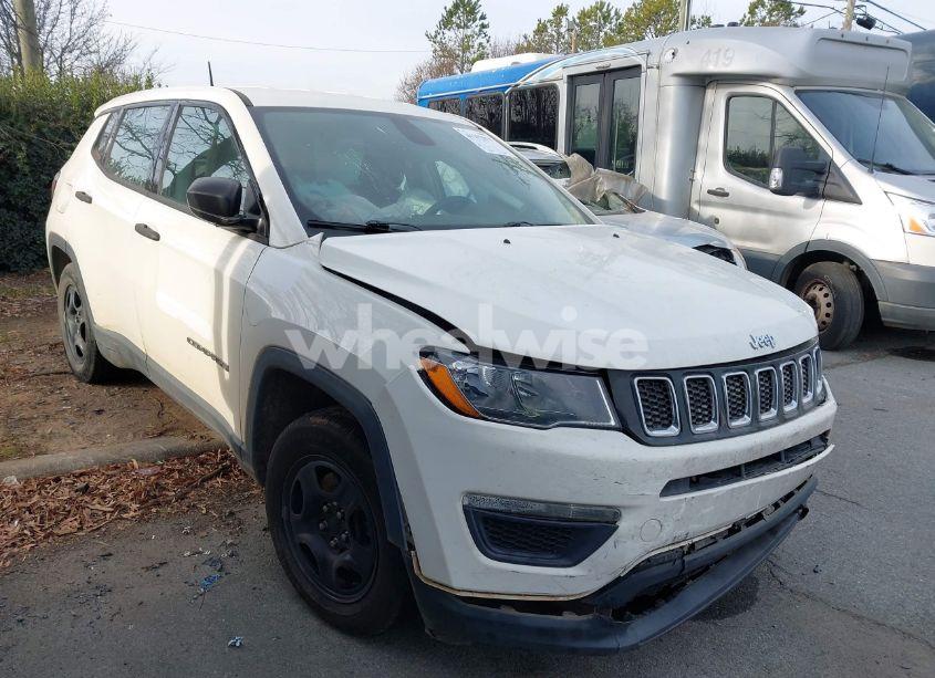 2018 Jeep Compass SPORT FWD (VIN 3C4NJCAB5JT151764) main photo