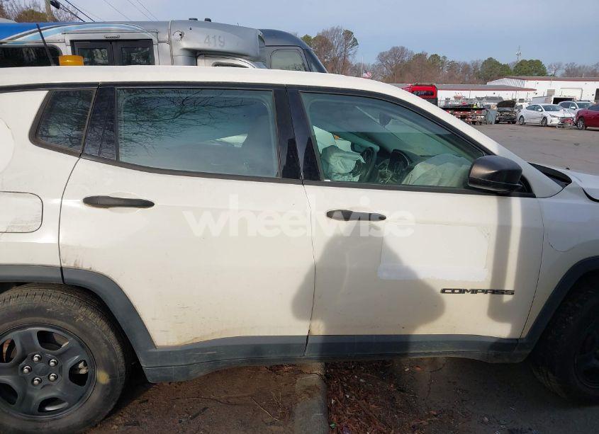 Photo 13 of 2018 Jeep Compass SPORT FWD (VIN 3C4NJCAB5JT151764)
