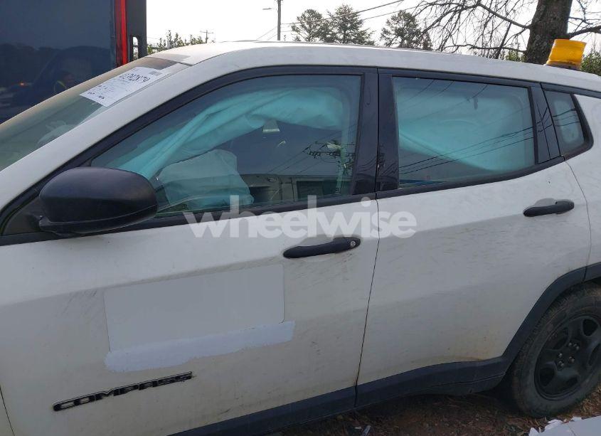 Photo 14 of 2018 Jeep Compass SPORT FWD (VIN 3C4NJCAB5JT151764)