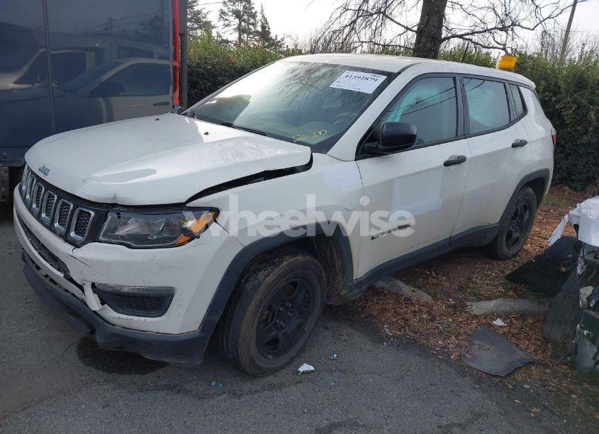 Photo 2 of 2018 Jeep Compass SPORT FWD (VIN 3C4NJCAB5JT151764)