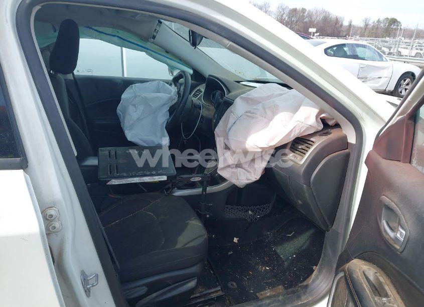 Photo 5 of 2018 Jeep Compass SPORT FWD (VIN 3C4NJCAB5JT151764)