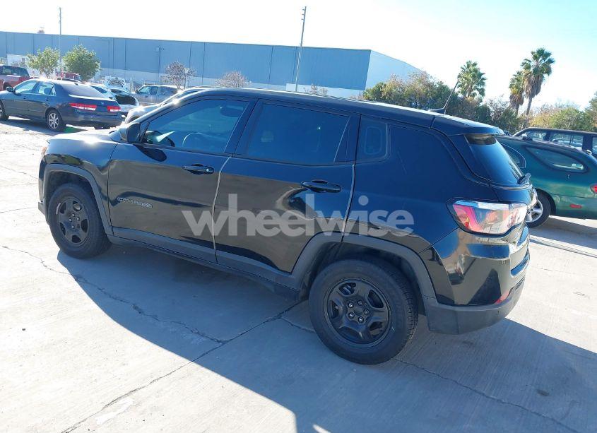 Photo 3 of 2018 Jeep Compass SPORT FWD (VIN 3C4NJCAB5JT461039)