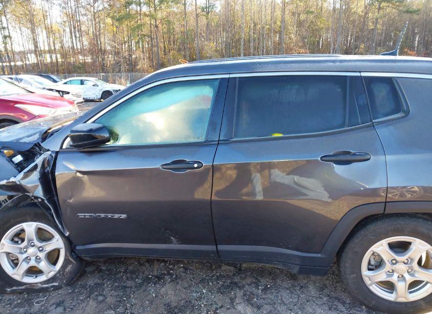 Photo 14 of 2022 Jeep Compass SPORT FWD (VIN 3C4NJCAB5NT103249)