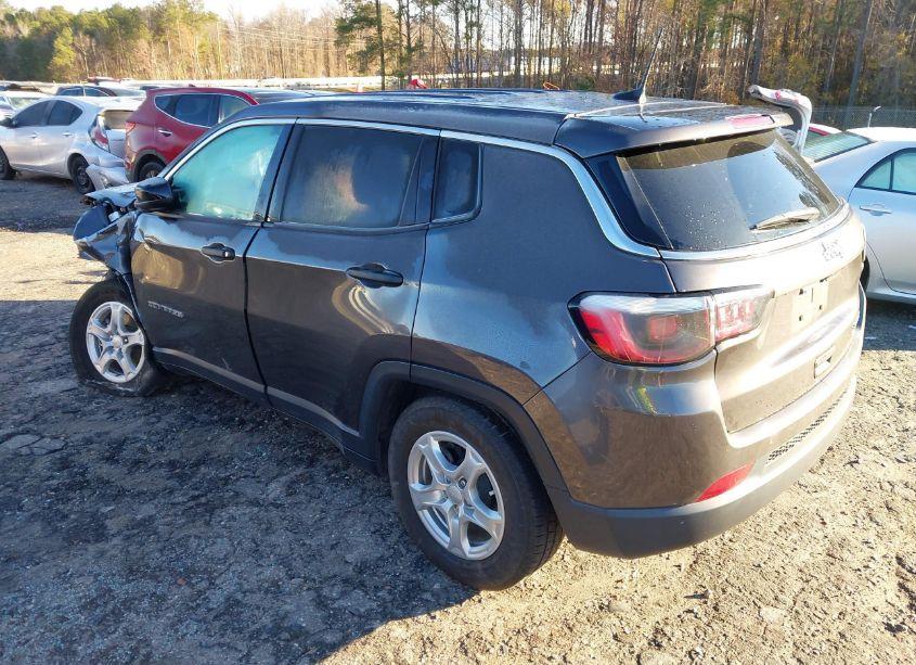 Photo 3 of 2022 Jeep Compass SPORT FWD (VIN 3C4NJCAB5NT103249)