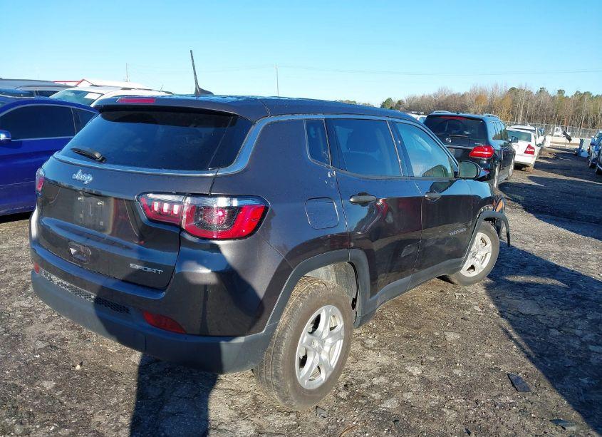 Photo 4 of 2022 Jeep Compass SPORT FWD (VIN 3C4NJCAB5NT103249)