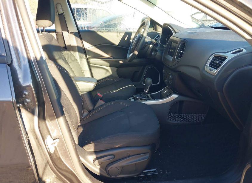 Photo 5 of 2019 Jeep Compass SPORT FWD (VIN 3C4NJCAB6KT726651)