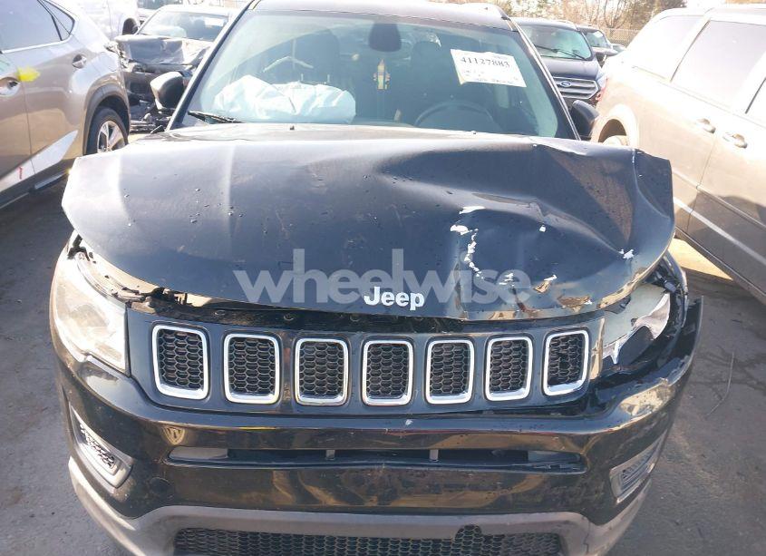 Photo 10 of 2018 Jeep Compass SPORT FWD (VIN 3C4NJCAB7JT204125)