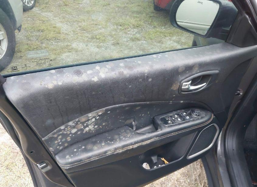 Photo 17 of 2018 Jeep Compass SPORT FWD (VIN 3C4NJCAB7JT250781)