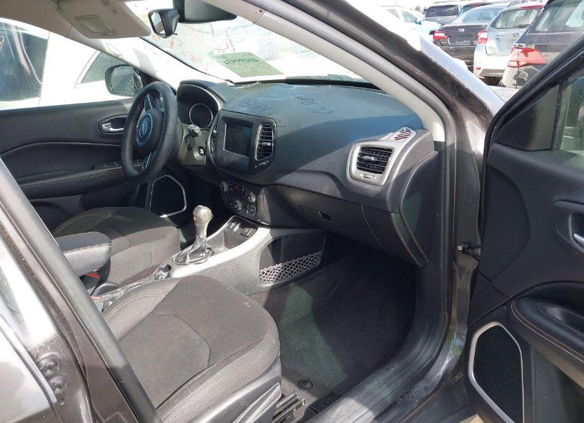 Photo 5 of 2018 Jeep Compass SPORT FWD (VIN 3C4NJCAB7JT250781)