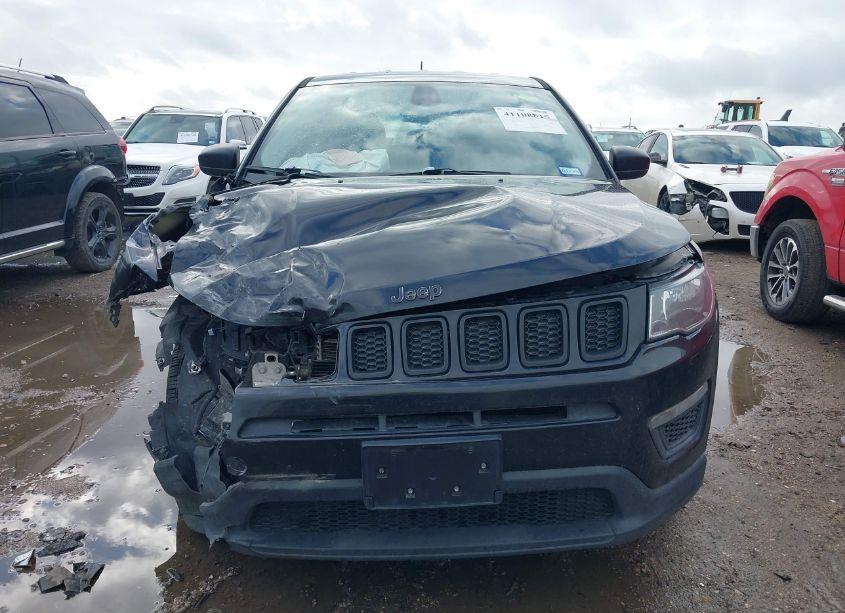 Photo 13 of 2018 Jeep Compass SPORT FWD (VIN 3C4NJCAB7JT335314)