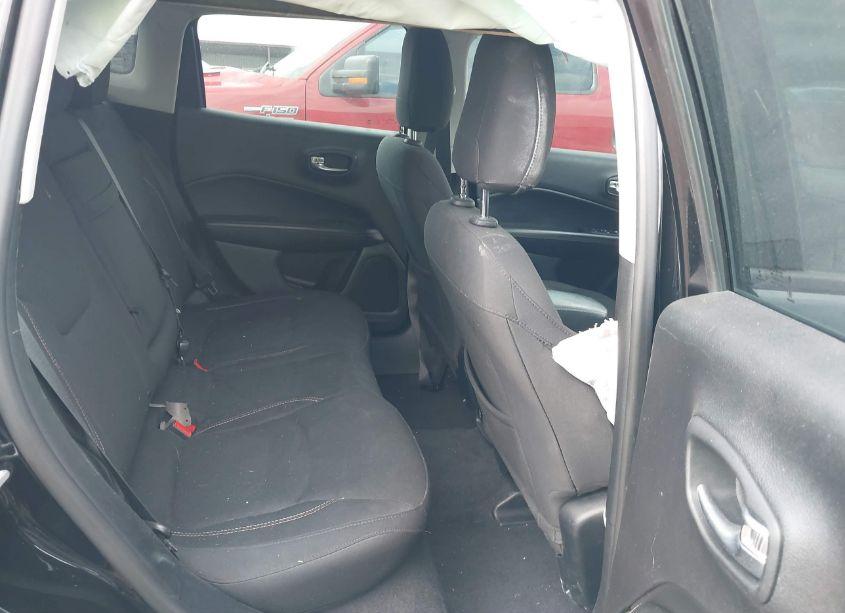 Photo 8 of 2018 Jeep Compass SPORT FWD (VIN 3C4NJCAB7JT335314)