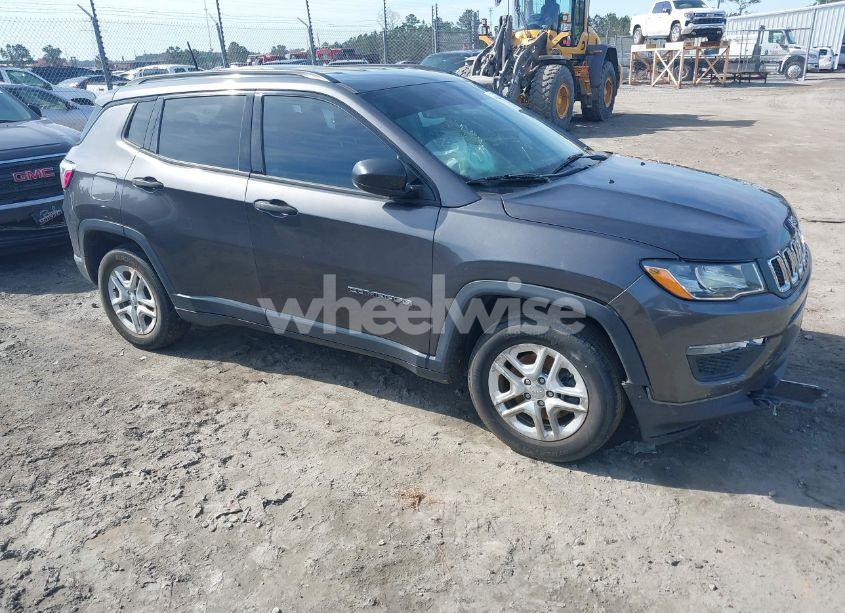 2018 Jeep Compass SPORT FWD (VIN 3C4NJCAB7JT369138) main photo