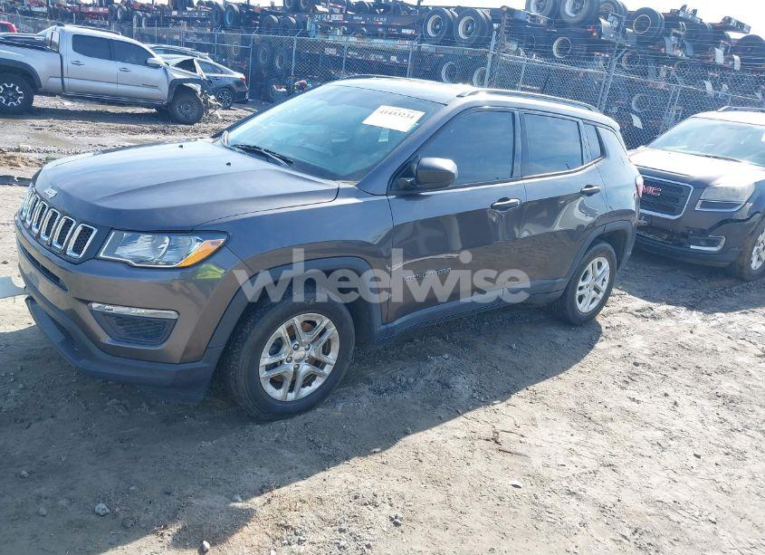 Photo 2 of 2018 Jeep Compass SPORT FWD (VIN 3C4NJCAB7JT369138)