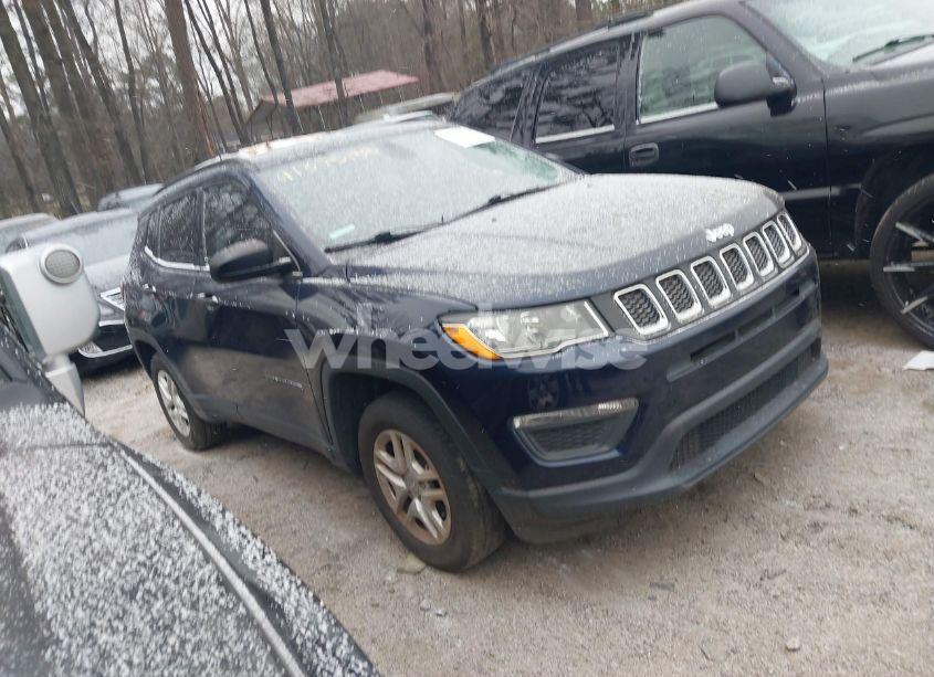 2018 Jeep Compass SPORT FWD (VIN 3C4NJCAB8JT214937) main photo