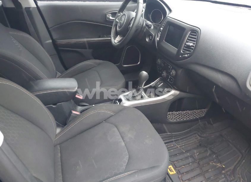 Photo 5 of 2018 Jeep Compass SPORT FWD (VIN 3C4NJCAB8JT214937)