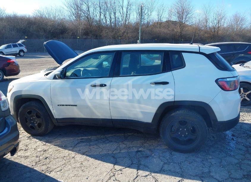 Photo 15 of 2018 Jeep Compass SPORT FWD (VIN 3C4NJCAB8JT263412)