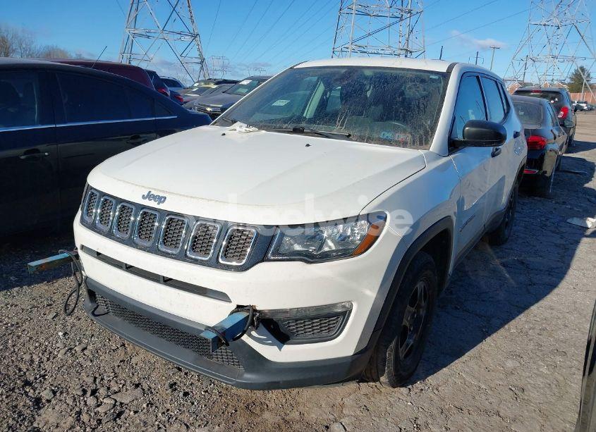 Photo 2 of 2018 Jeep Compass SPORT FWD (VIN 3C4NJCAB8JT263412)