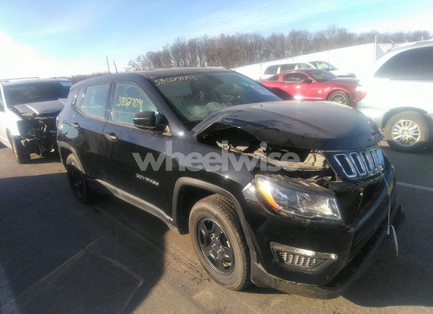 2019 Jeep Compass SPORT FWD (VIN 3C4NJCAB8KT726571) main photo