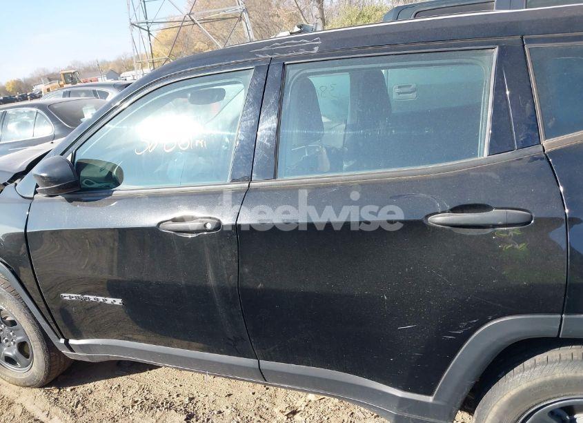 Photo 14 of 2019 Jeep Compass SPORT FWD (VIN 3C4NJCAB8KT726571)