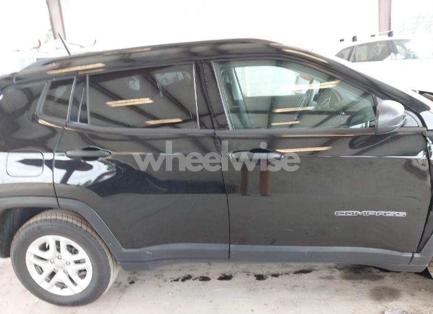 Photo 13 of 2018 Jeep Compass SPORT FWD (VIN 3C4NJCAB9JT345343)