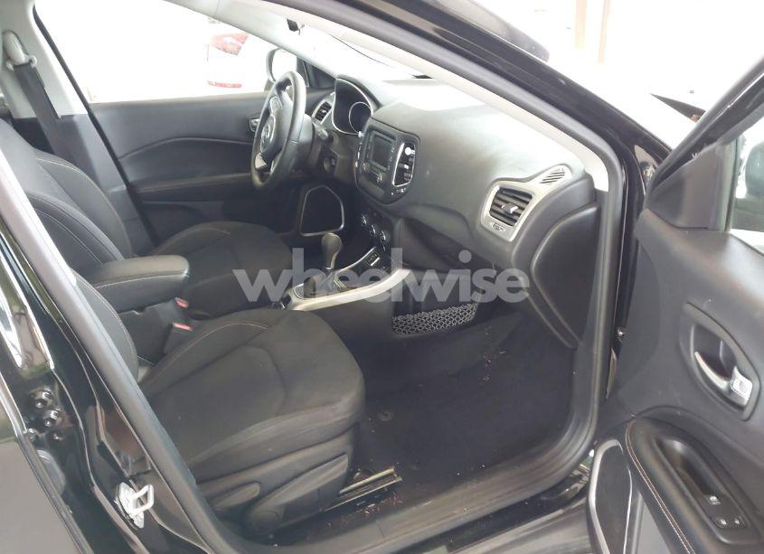 Photo 5 of 2018 Jeep Compass SPORT FWD (VIN 3C4NJCAB9JT345343)