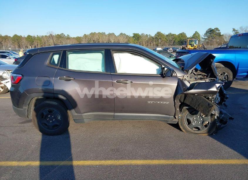 Photo 13 of 2019 Jeep Compass SPORT (VIN 3C4NJCAB9KT819549)