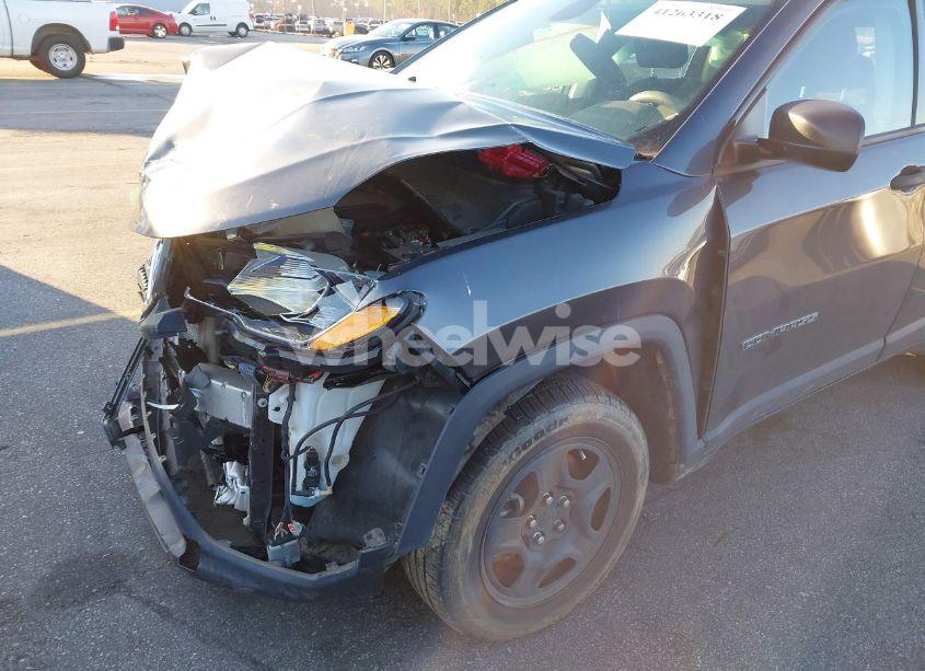 Photo 18 of 2019 Jeep Compass SPORT (VIN 3C4NJCAB9KT819549)