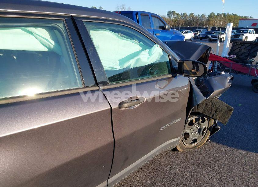 Photo 19 of 2019 Jeep Compass SPORT (VIN 3C4NJCAB9KT819549)