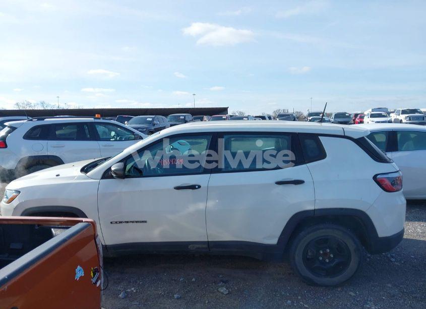 Photo 14 of 2018 Jeep Compass SPORT FWD (VIN 3C4NJCABXJT263332)