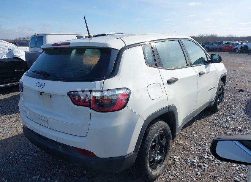 Photo 4 of 2018 Jeep Compass SPORT FWD (VIN 3C4NJCABXJT263332)