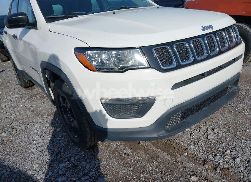 Photo 6 of 2018 Jeep Compass SPORT FWD (VIN 3C4NJCABXJT263332)