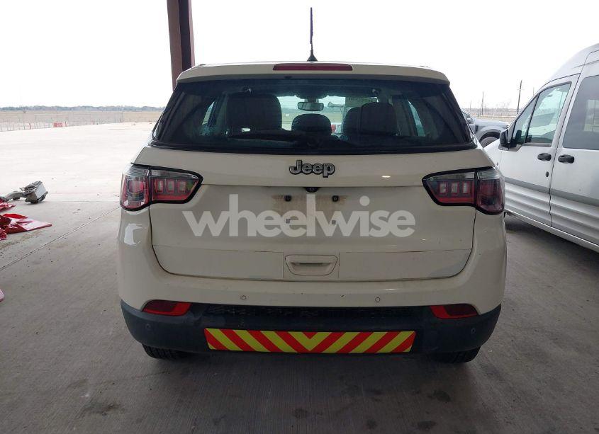 Photo 15 of 2018 Jeep Compass SPORT FWD (VIN 3C4NJCABXJT326901)