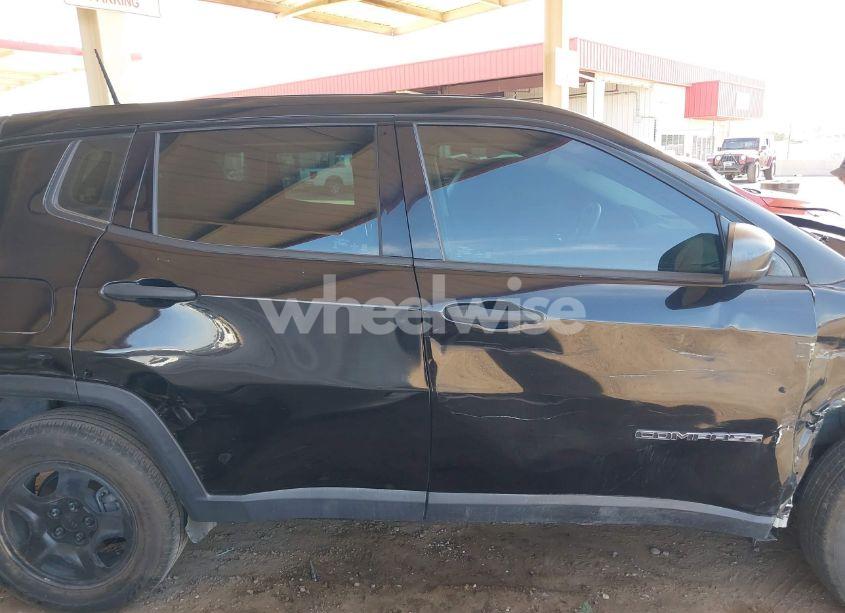 Photo 13 of 2018 Jeep Compass SPORT FWD (VIN 3C4NJCABXJT368260)