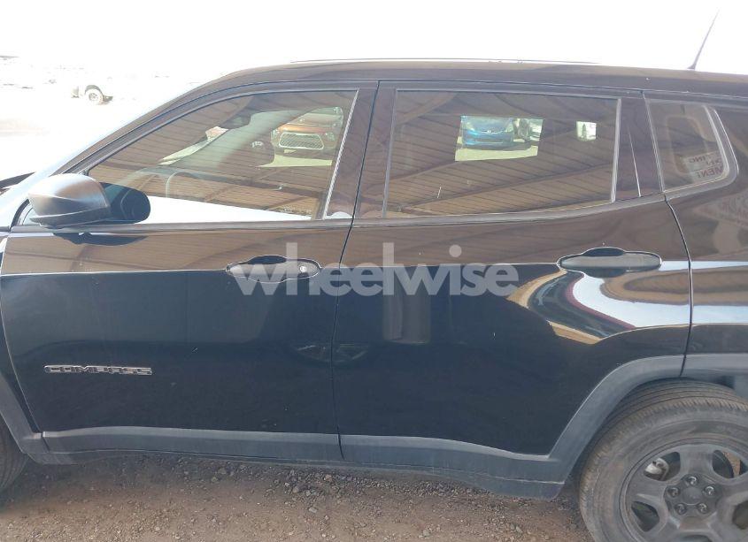 Photo 14 of 2018 Jeep Compass SPORT FWD (VIN 3C4NJCABXJT368260)