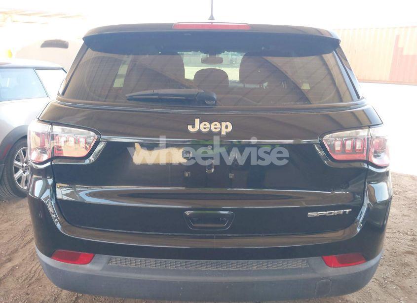 Photo 16 of 2018 Jeep Compass SPORT FWD (VIN 3C4NJCABXJT368260)