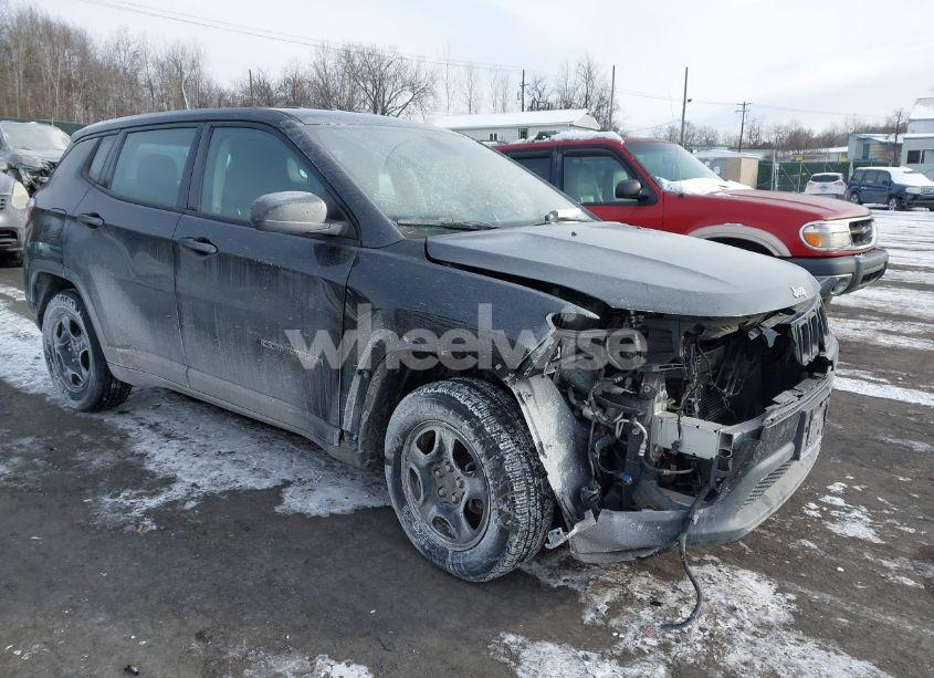 2019 Jeep Compass SPORT FWD (VIN 3C4NJCABXKT615150) main photo